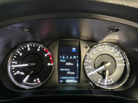 2024-Toyota-Hilux-24-GD-6-Raider-4x4-Auto-Double-Cab_2