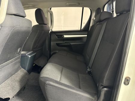 2024-Toyota-Hilux-24-GD-6-Raider-4x4-Auto-Double-Cab_3