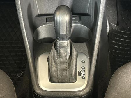 2026-Volkswagen-Polo-Vivo-16-Life_9