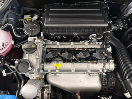 2026-Volkswagen-Polo-Vivo-16-Life_12