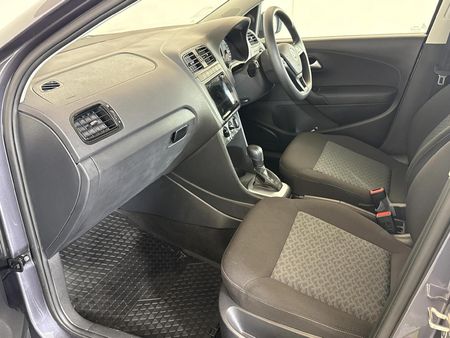 2026-Volkswagen-Polo-Vivo-16-Life_7