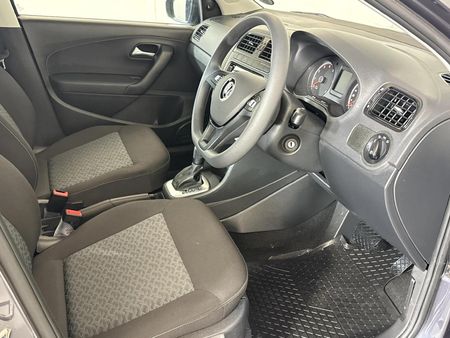 2026-Volkswagen-Polo-Vivo-16-Life_8
