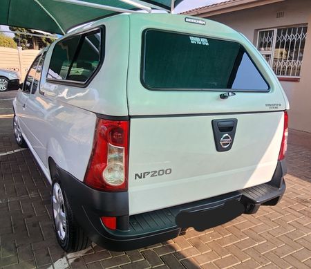 2022-Nissan-NP200-16-AC-Safety-Pack_5