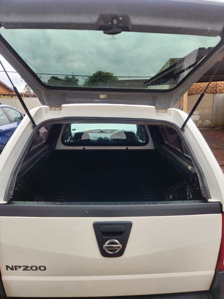 2022-Nissan-NP200-16-AC-Safety-Pack_8