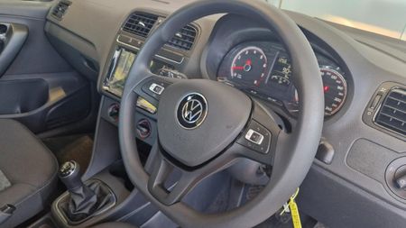 2026-Volkswagen-Polo-Vivo-16-Life_12