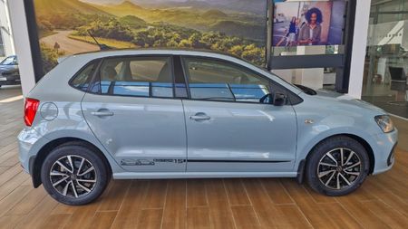 2026-Volkswagen-Polo-Vivo-16-Life_1