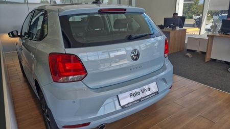 2026-Volkswagen-Polo-Vivo-16-Life_2
