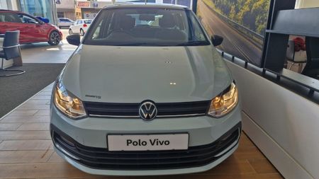 2026-Volkswagen-Polo-Vivo-16-Life_3