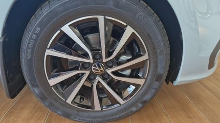 2026-Volkswagen-Polo-Vivo-16-Life_5