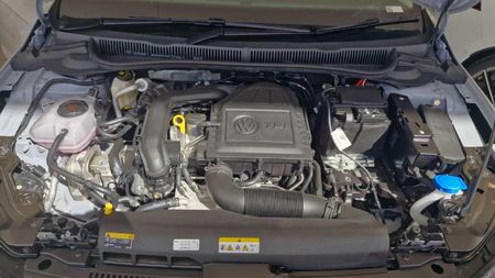 2026-Volkswagen-Polo-10-TSI-Life_9