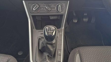 2026-Volkswagen-Polo-10-TSI-Life_17