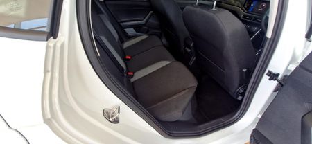 2026-Volkswagen-Polo-10-TSI-Life_18