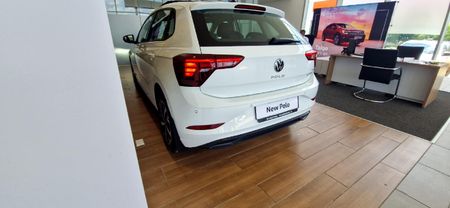 2026-Volkswagen-Polo-10-TSI-Life_2