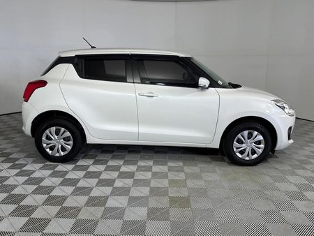 2024-Suzuki-Swift-12-GL_16