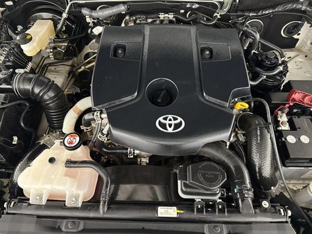 2025-Toyota-Hilux-24-GD-6-Raider-4x4-Single-Cab_9