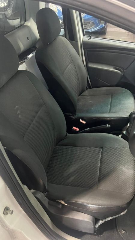 2023-Nissan-NP200-16-AC-Safety-Pack_20