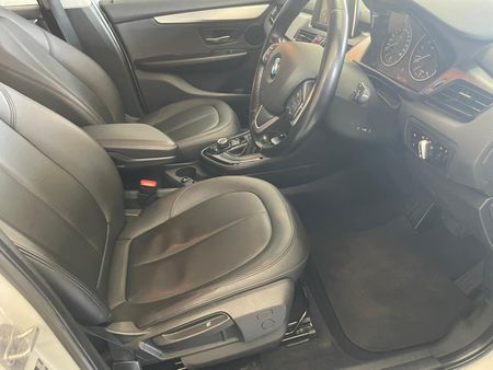 2016-BMW-2-Series-220i-Active-Tourer-Auto_9