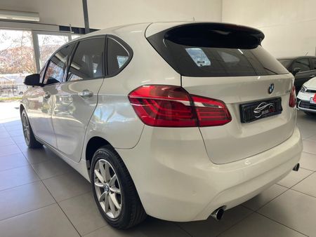 2016-BMW-2-Series-220i-Active-Tourer-Auto_16