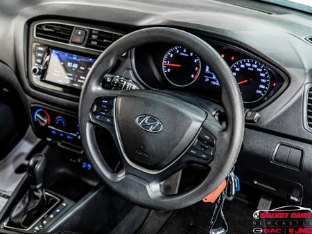 2021-Hyundai-i20-14-Motion-Auto_9