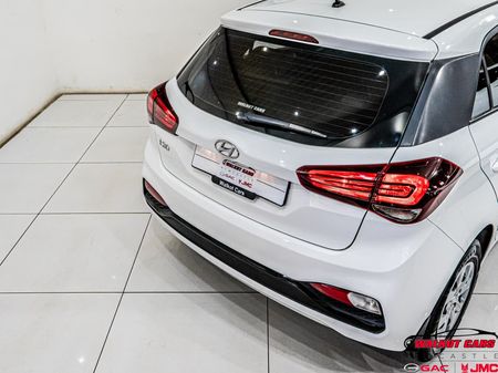 2021-Hyundai-i20-14-Motion-Auto_16