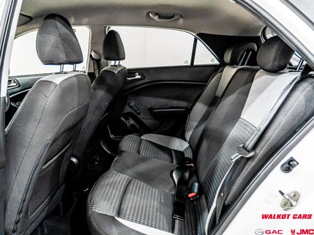 2021-Hyundai-i20-14-Motion-Auto_25