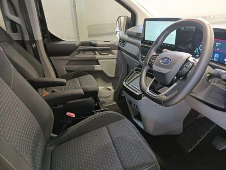 2025-Ford-Tourneo-Custom-20-TDCi-LWB-Trend-Auto_17