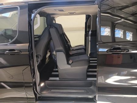 2025-Ford-Tourneo-Custom-20-TDCi-LWB-Trend-Auto_18