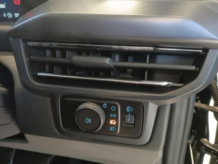 2025-Ford-Tourneo-Custom-20-TDCi-LWB-Trend-Auto_19