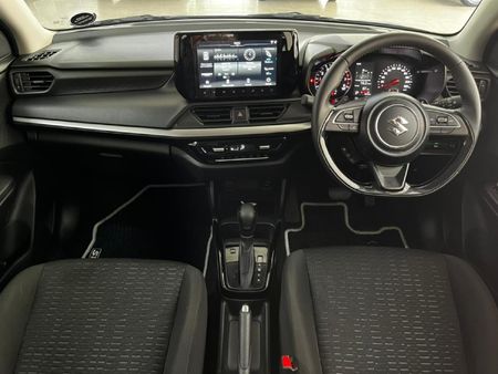 2025-Suzuki-Swift-12-GLX-Auto_9