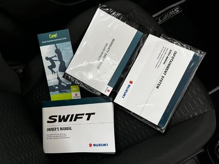 2025-Suzuki-Swift-12-GLX-Auto_13