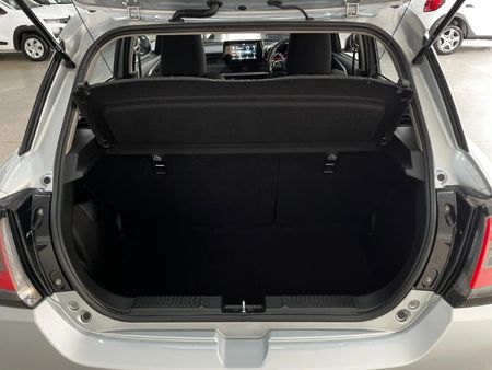 2025-Suzuki-Swift-12-GLX-Auto_16