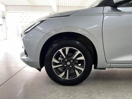 2025-Suzuki-Swift-12-GLX-Auto_6