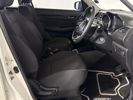 2024-Suzuki-Swift-12-GL_9
