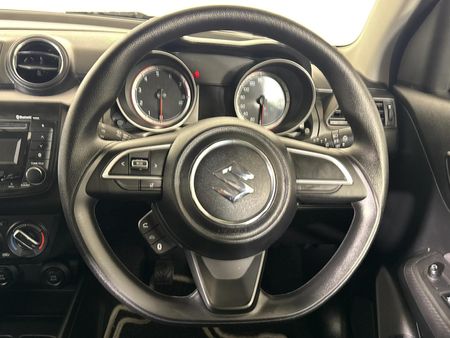 2024-Suzuki-Swift-12-GL_11