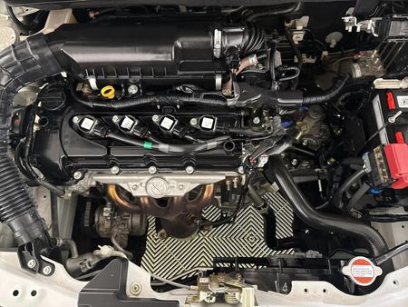 2024-Suzuki-Swift-12-GL_12