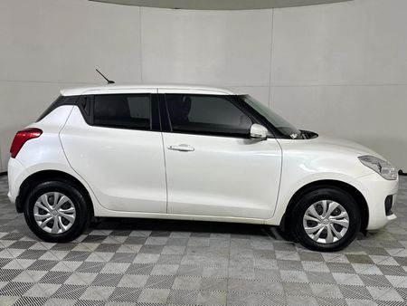 2024-Suzuki-Swift-12-GL_16
