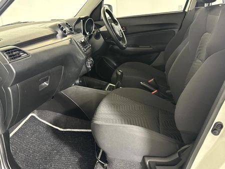 2024-Suzuki-Swift-12-GL_8