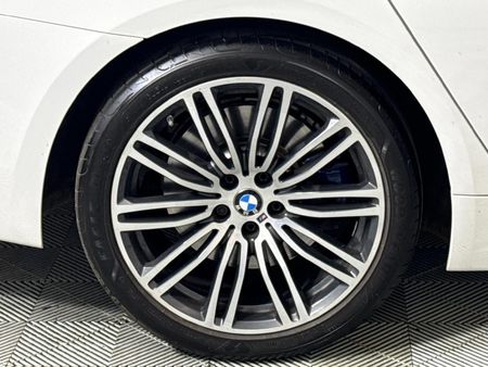 2017-BMW-5-Series-530i-M-Sport-Auto_7