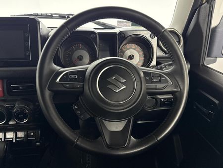 2023-Suzuki-Jimny-15-GLX-Auto_9