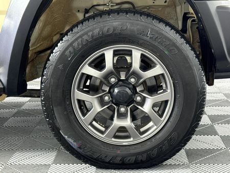 2023-Suzuki-Jimny-15-GLX-Auto_4