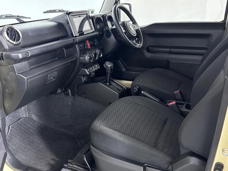 2023-Suzuki-Jimny-15-GLX-Auto_6