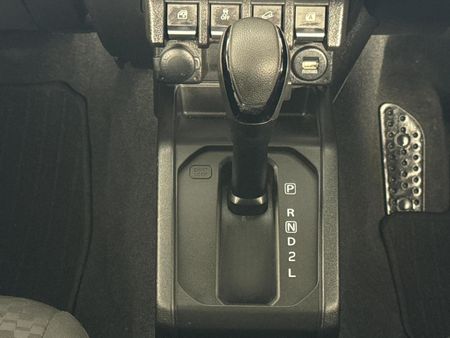 2023-Suzuki-Jimny-15-GLX-Auto_8