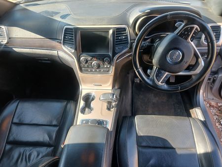 2017-Jeep-Grand-Cherokee-36-Limited_9