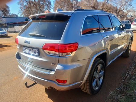 2017-Jeep-Grand-Cherokee-36-Limited_3