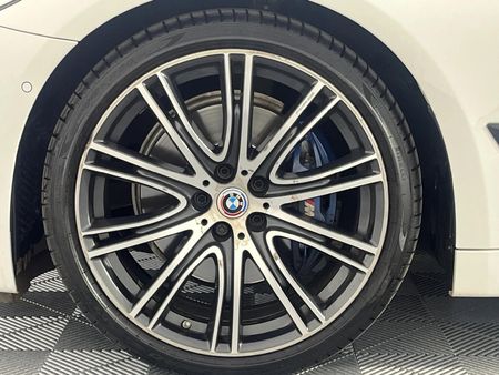 2017-BMW-5-Series-530d-M-Sport-Auto_2