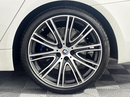 2017-BMW-5-Series-530d-M-Sport-Auto_4