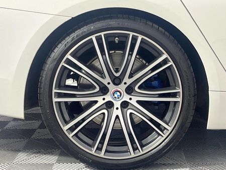 2017-BMW-5-Series-530d-M-Sport-Auto_5