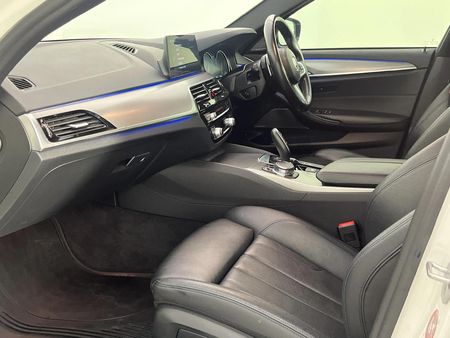 2017-BMW-5-Series-530d-M-Sport-Auto_6
