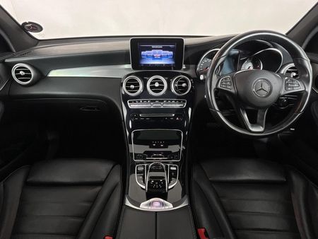 2016-Mercedes-Benz-GLC-220d_1
