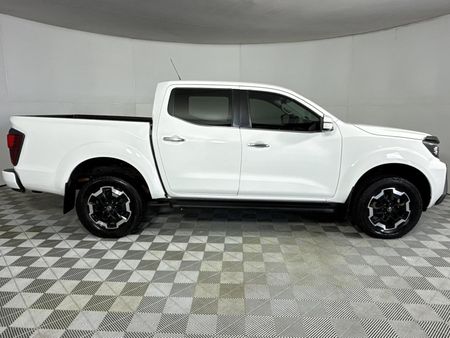 2021-Nissan-Navara-25-DDTi-LE-4X4-Double-Cab_16